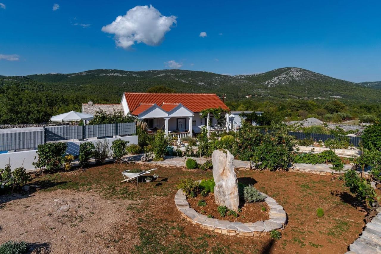 Villa House Camellia With Fenced Pool And Playground Blizna Donja Exterior foto