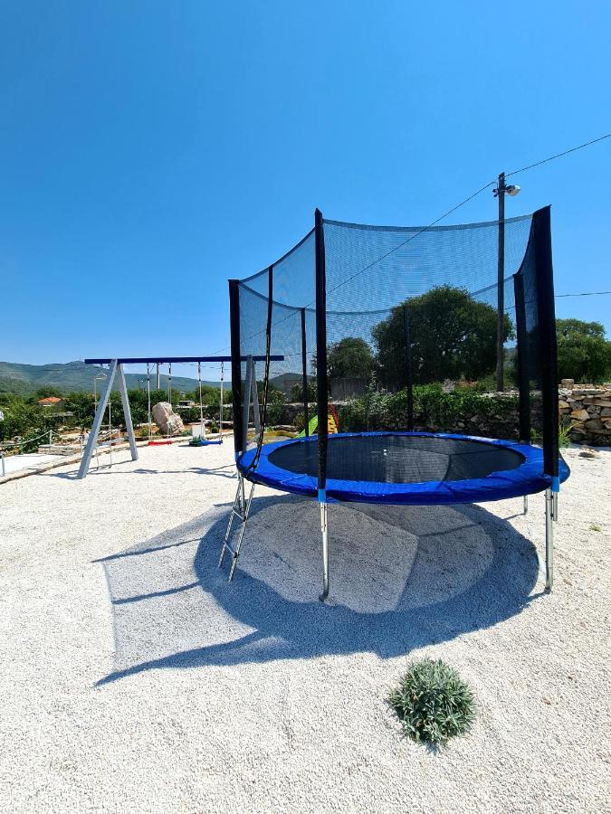 Villa House Camellia With Fenced Pool And Playground Blizna Donja Exterior foto